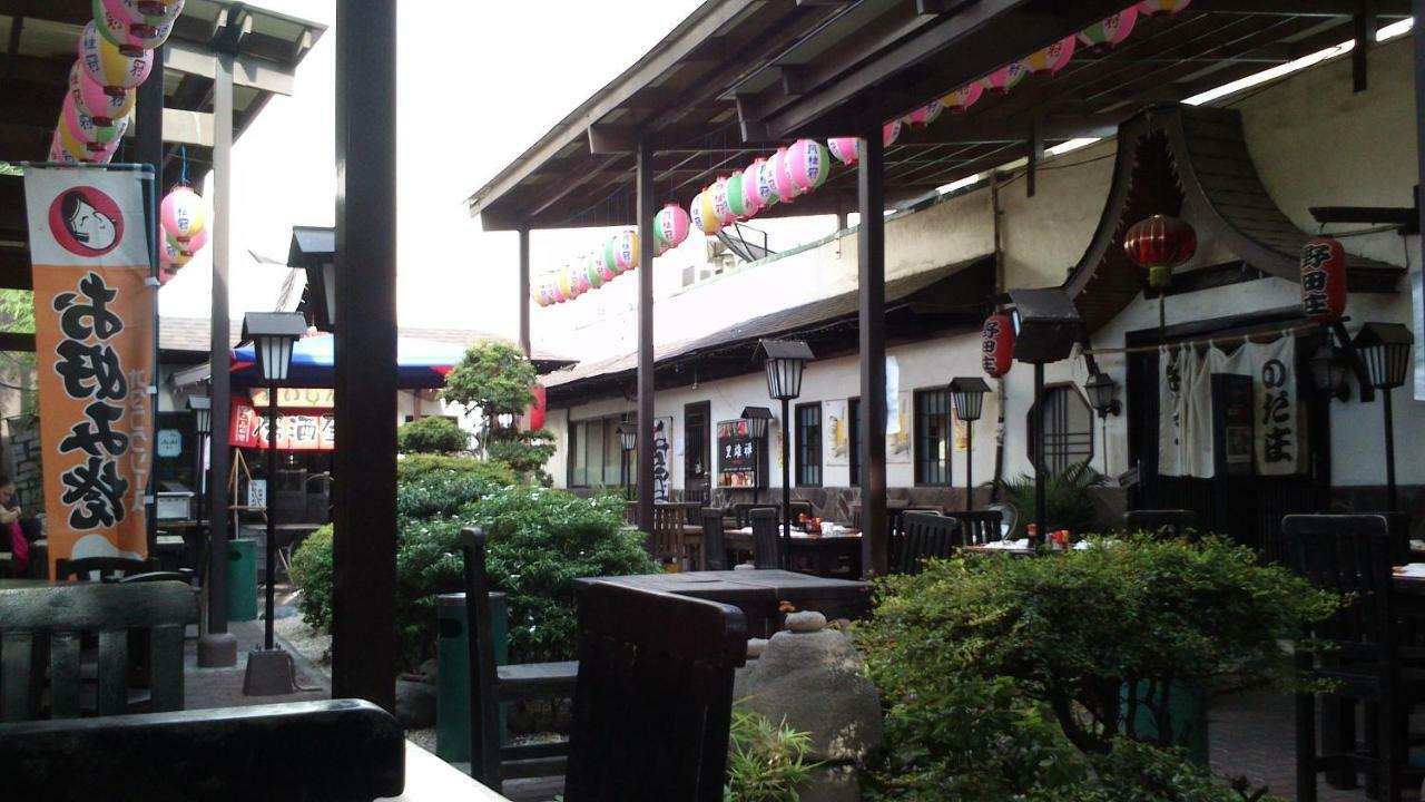 Amora Suites At The Beacon Makati Manila Exterior photo